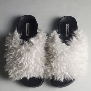 Cape Robbin Shearling Slippers